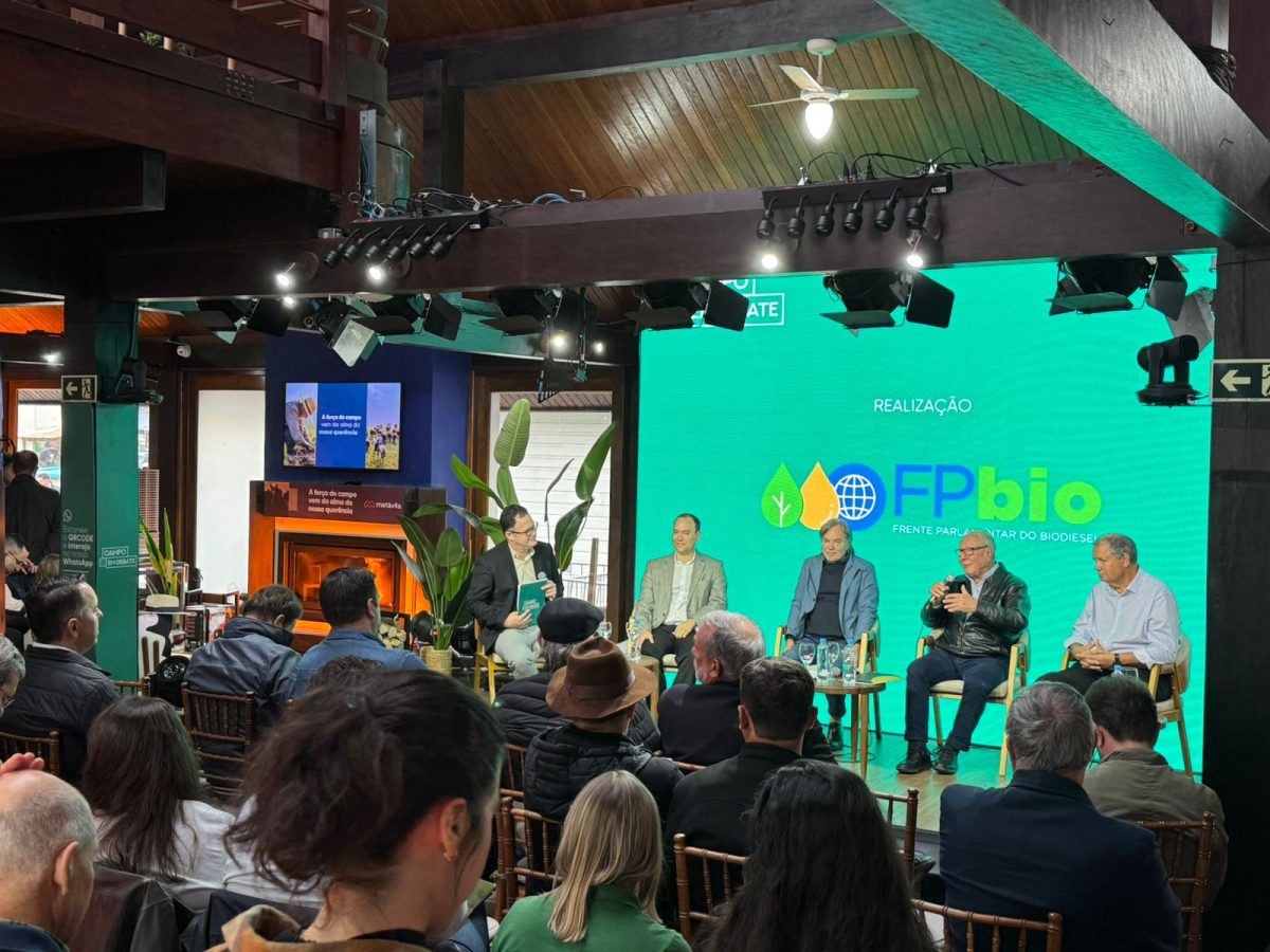 Brasil discute papel estratégico na produção de alimentos e energia renovável durante a Expointer