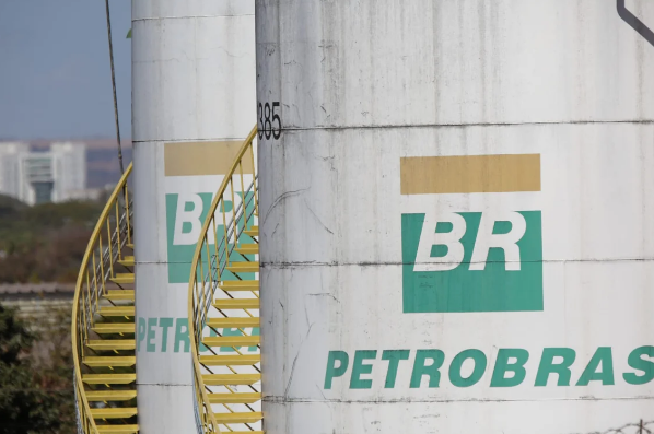Metrópoles? Petrobras “vende” na COP30 diesel equiparado a combustível fóssil