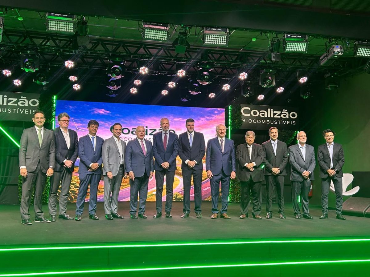 “Mapa do Caminho” entrega ao presidente da COP30